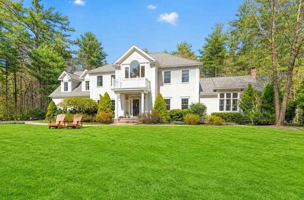 Homes For Sale - 150 Lincoln St<br/> Plymouth County, Norwell, MA 02061