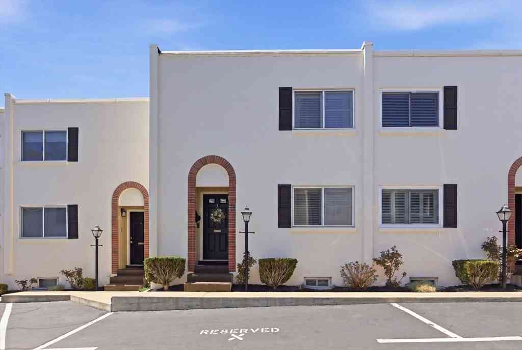 Condo For Sale - 1 Charles St #X<br/> Reading, MA 01867