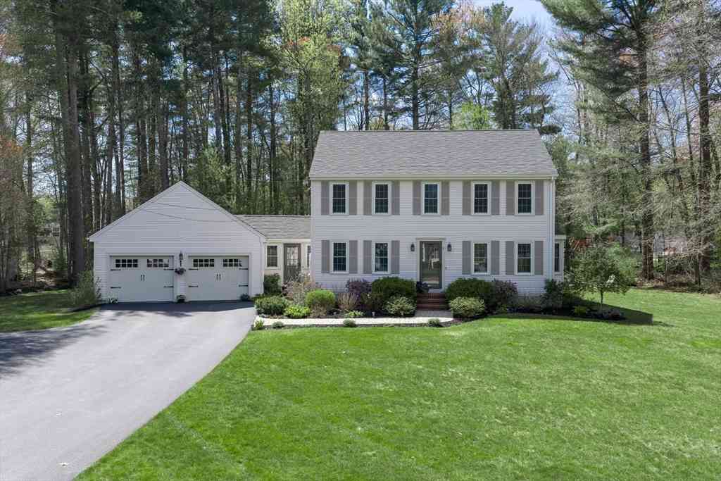 Homes For Sale - 5 Spring St<br/> Worcester County, Douglas, MA 01516