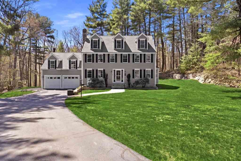Homes For Sale - 149 Arnold St<br/> Wrentham, MA 02093