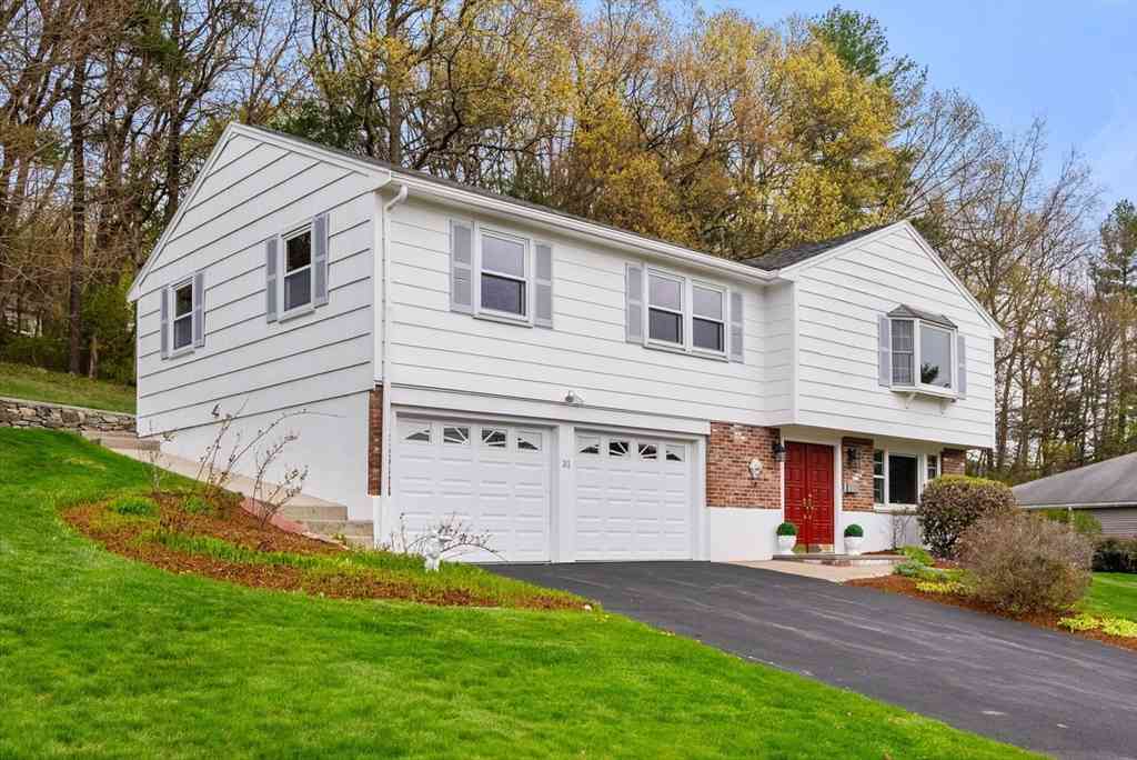Homes For Sale - 31 Lanewood Ave<br/> Framingham, MA 01701