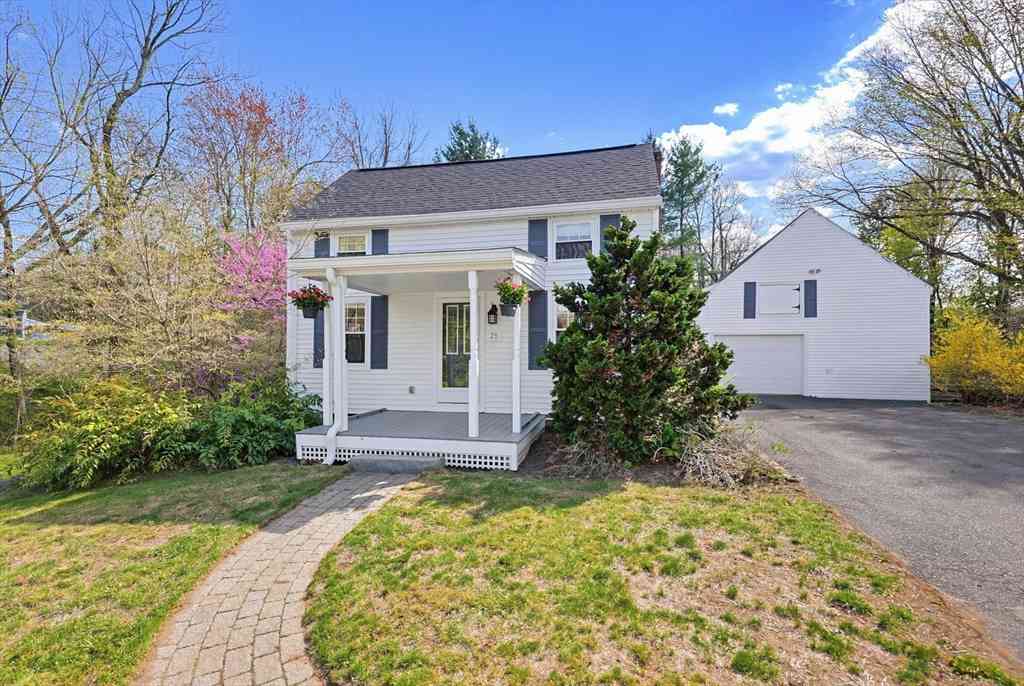 Homes For Sale - 25 Stagecoach Rd<br/> Worcester County, Leominster, MA 01453