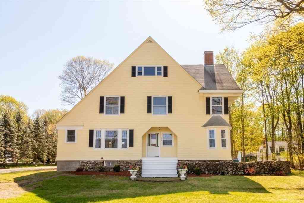 Homes For Sale - 548 High Street<br/> Norfolk County, Westwood, MA 02090
