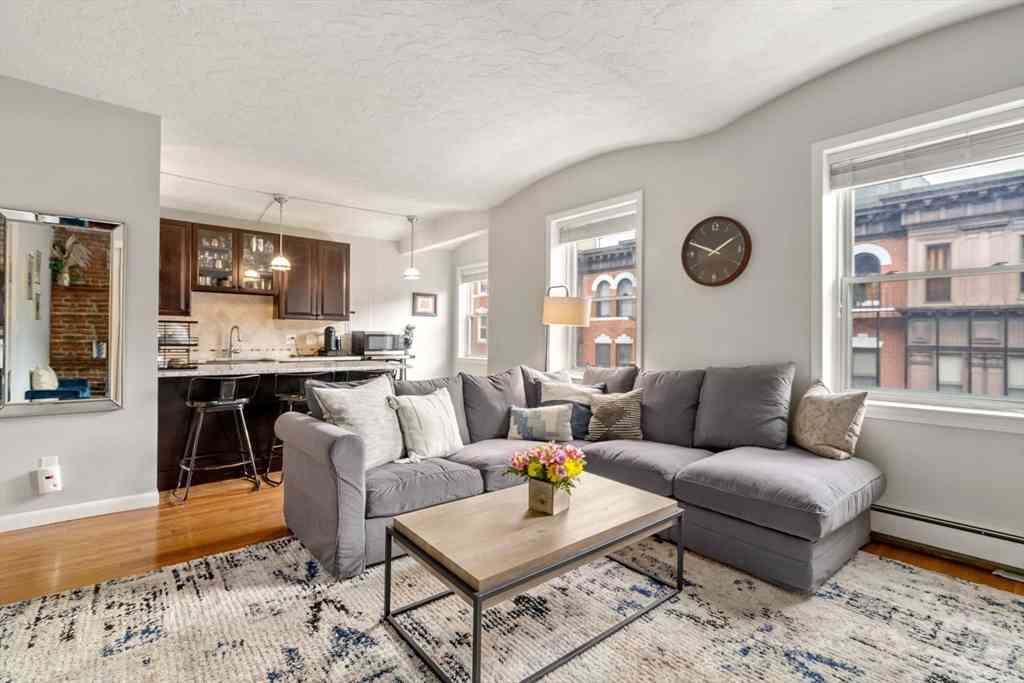 Condo For Sale - 9-15 Battery St #7<br/> Boston, MA 02109