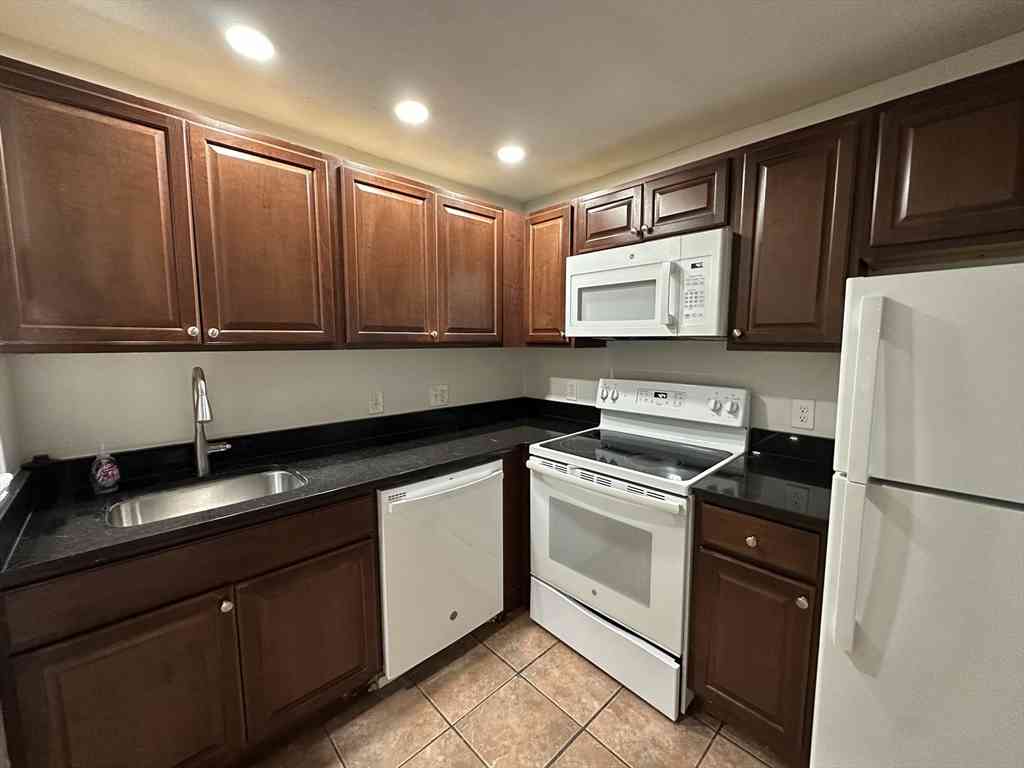 Apartment For Rent - 32 Annese Rd #7<br/> Chelsea, MA 02150