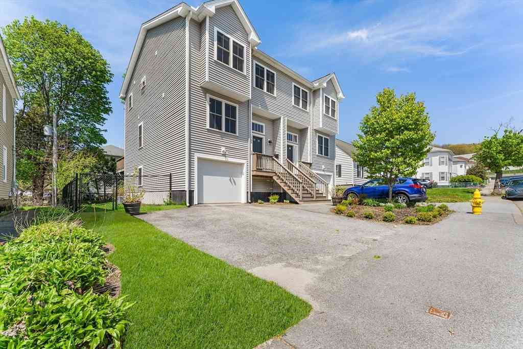 Homes For Sale - 13-A Prentice St<br/> Worcester, MA 01604