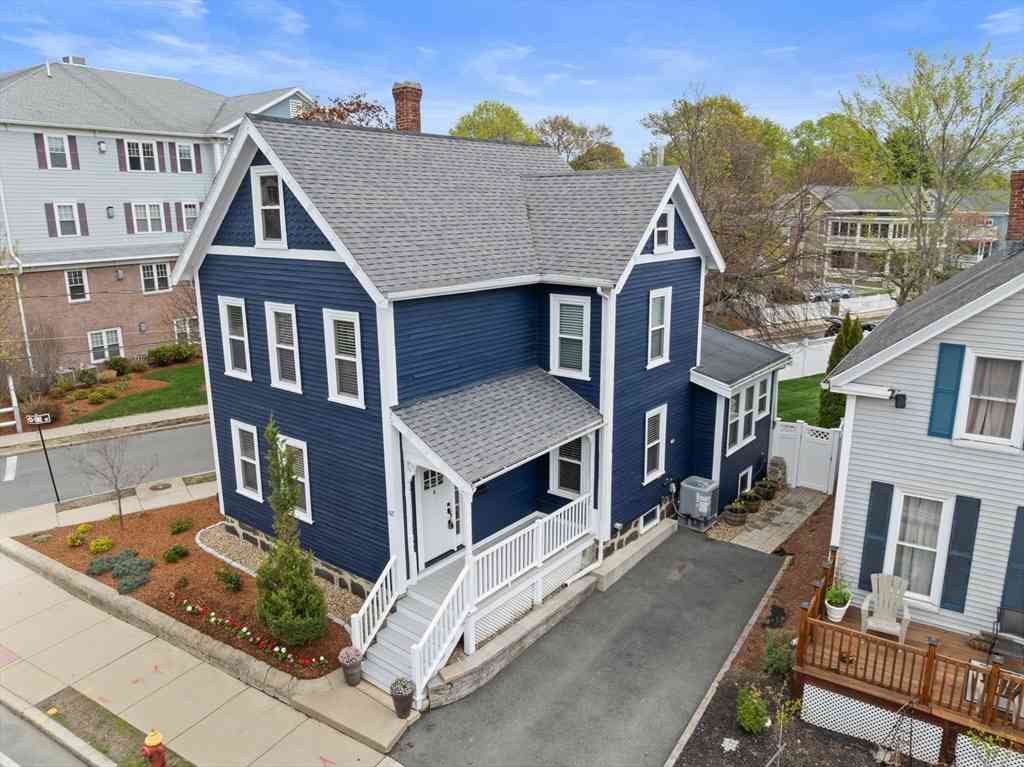 Homes For Sale - 167 Essex St<br/> Melrose, MA 02176