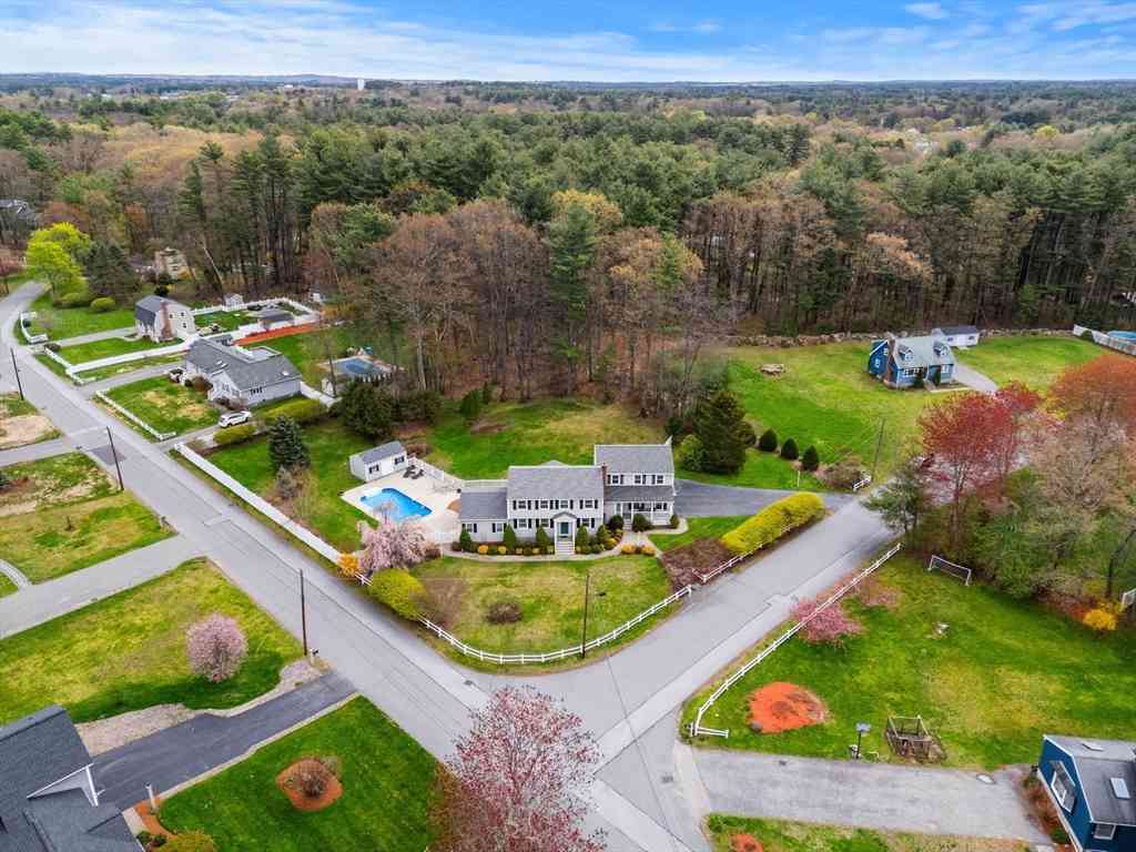 Homes For Sale - 7 Leary Dr.<br/> Middlesex County, Tewksbury, MA 01876