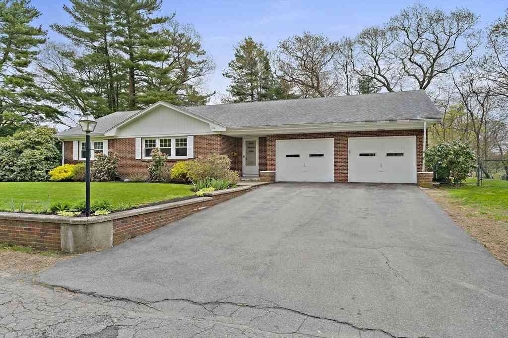 Homes For Sale - 42 Norton Ave<br/> Plymouth County, Abington, MA 02351