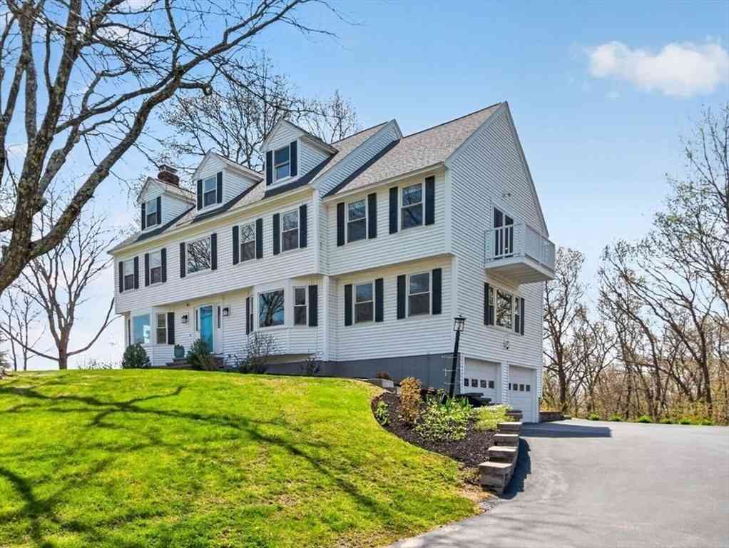 Homes For Sale - 294 Bear Hill Road<br/> Essex County, North Andover, MA 01845
