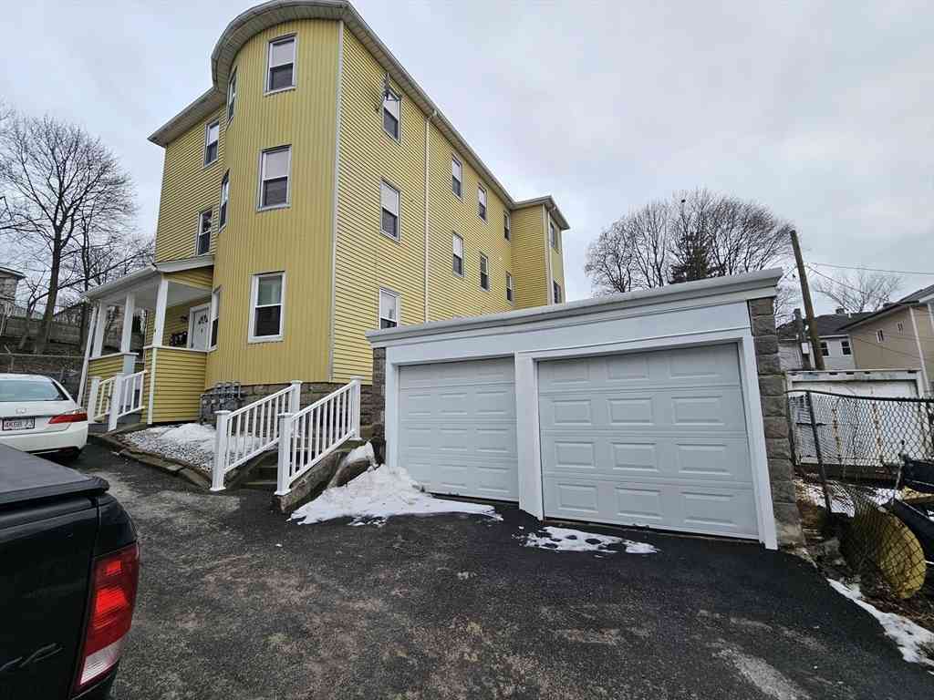 Apartment For Rent - 4 Vernon Terrace #2<br/> Worcester, MA 01610