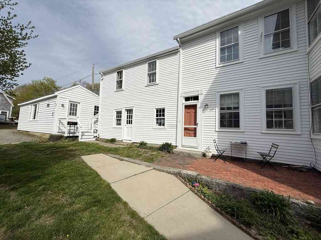 Apartment For Rent - 32 Mount Pleasant St #2<br/> Rockport, MA 01966