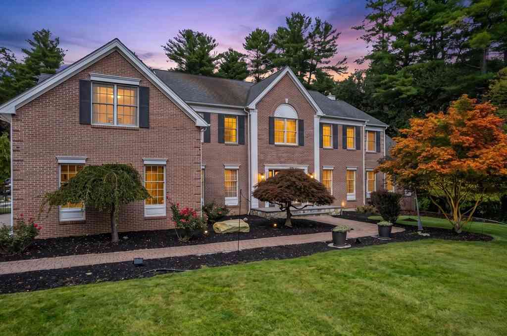 Homes For Sale - 25 Valley View Drive<br/> Worcester County, Grafton, MA 01536