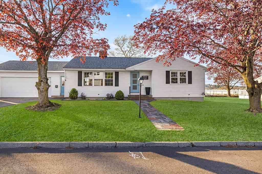 Homes For Sale - 26 Mount Vernon Cir<br/> Lawrence, MA 01843