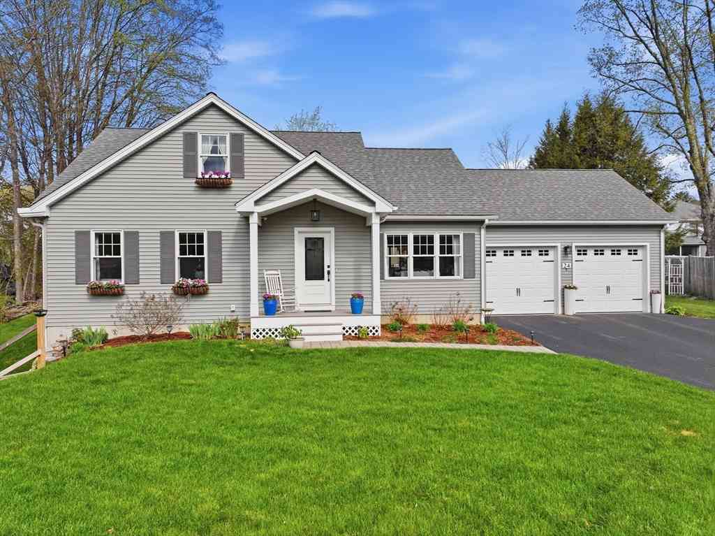 Homes For Sale - 24 Maple Street<br/> West Brookfield, MA 01585