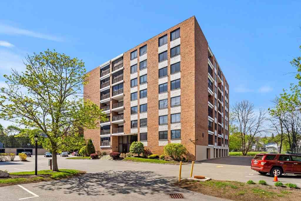 Condo For Sale - 51 Melrose St #2D<br/> Melrose, MA 02176