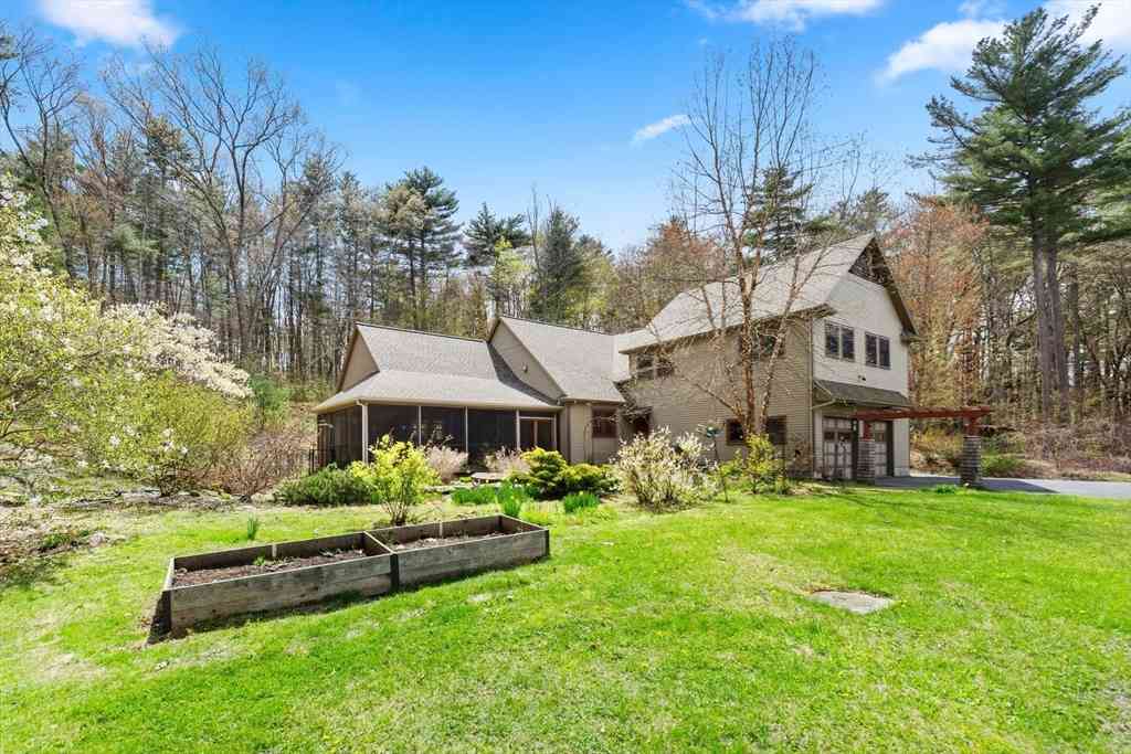 Homes For Sale - 144 Brook St<br/> Middlesex County, Hudson, MA 01749