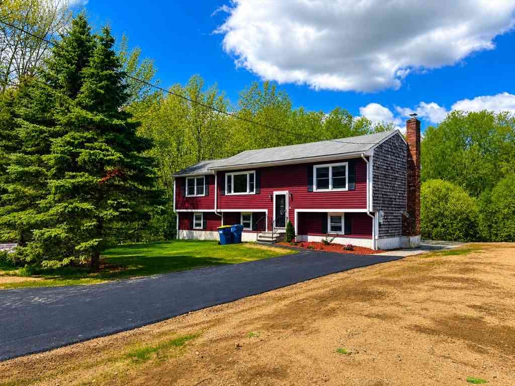 Homes For Sale - 713 Bridge St<br/> Plymouth County, East Bridgewater, MA 02333