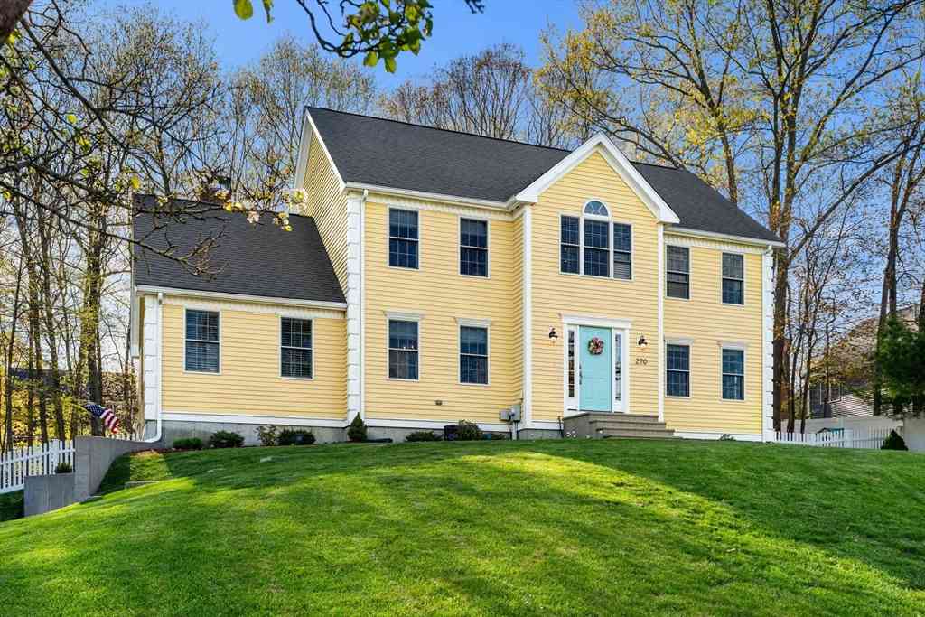 Homes For Sale - 270 Morgan Rd<br/> Worcester County, Northbridge, MA 01588