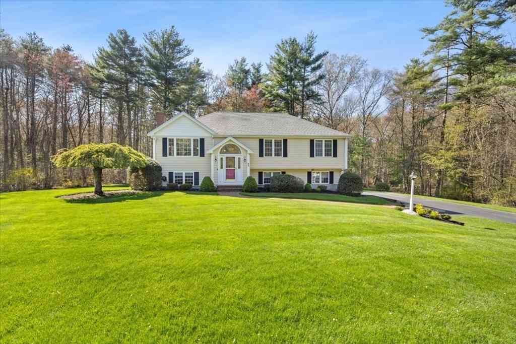 Homes For Sale - 95 Eliab Latham Way<br/> Plymouth County, East Bridgewater, MA 02333