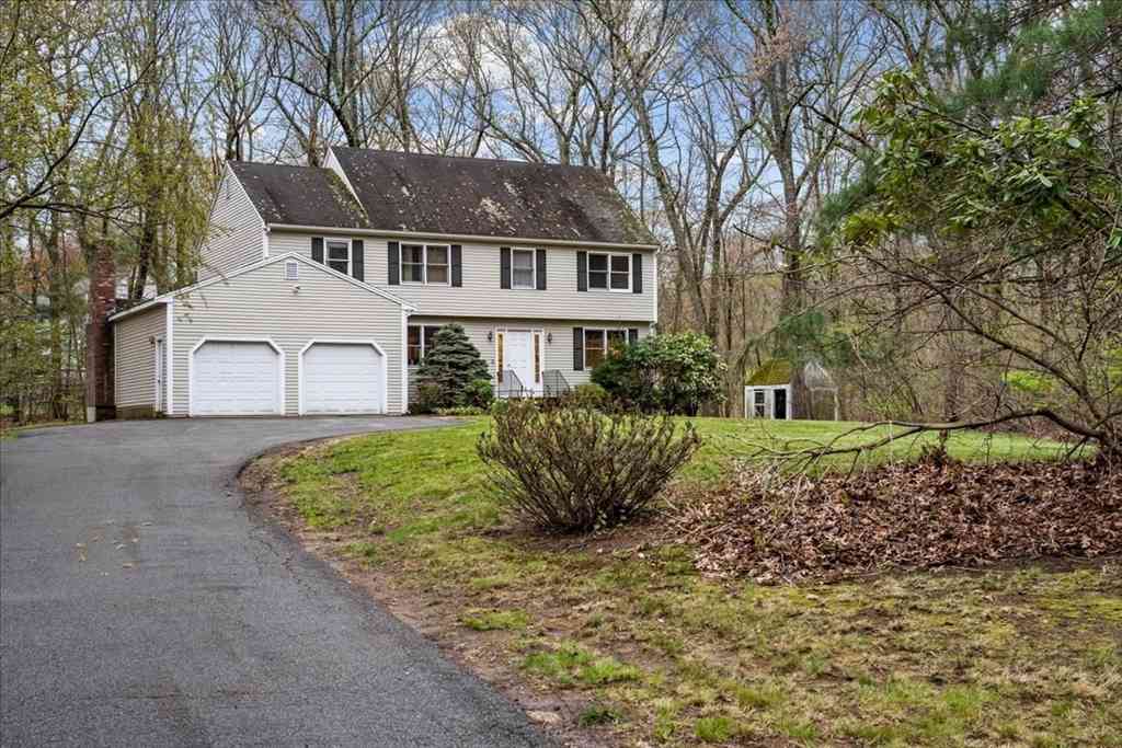 Homes For Sale - 36 Chestnut St<br/> Middlesex County, Hopkinton, MA 01748