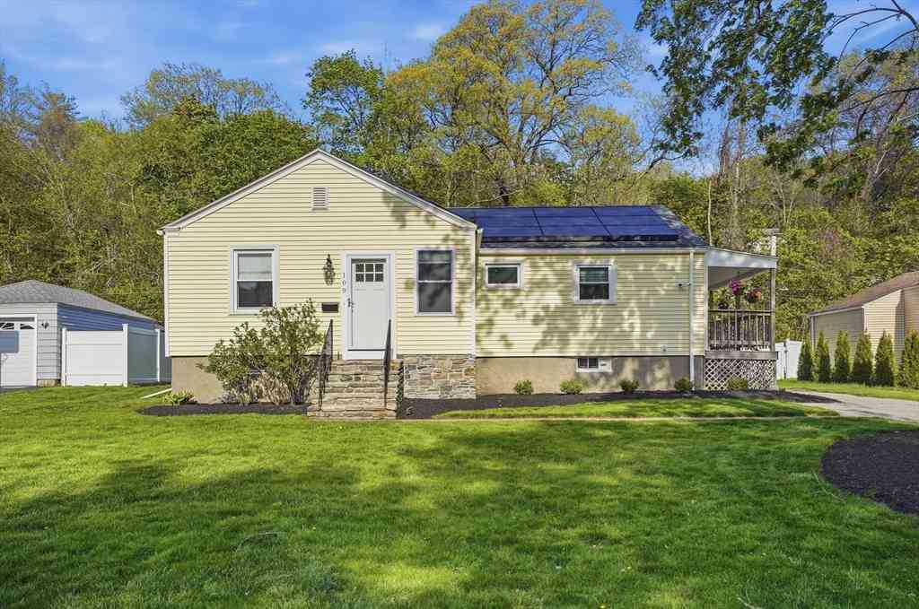 Homes For Sale - 109 South Flagg Street<br/> Worcester, MA 01609