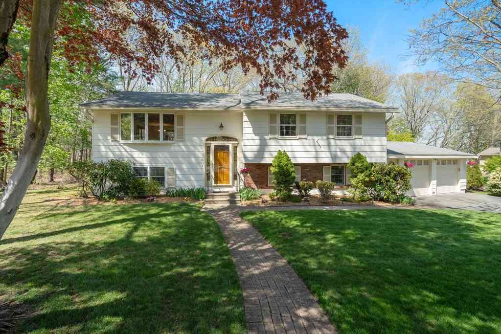 Homes For Sale - 10 Brookbridge Rd<br/> Essex County, Peabody, MA 01960