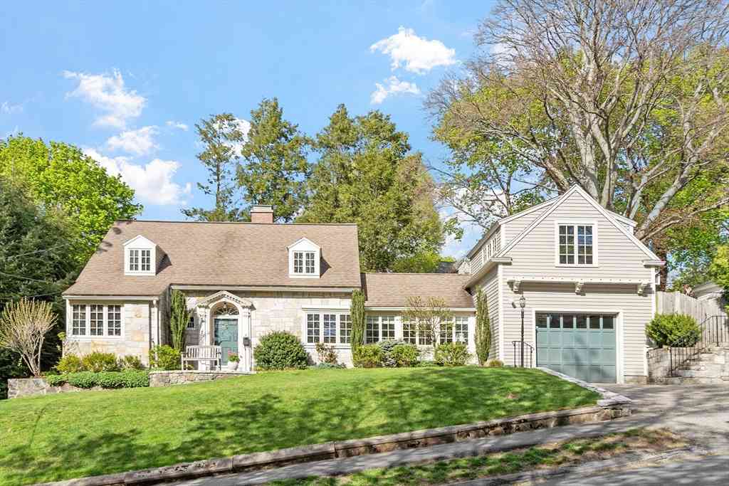 Homes For Sale - 4 Stetson Street<br/> Middlesex County, Lexington, MA 02420
