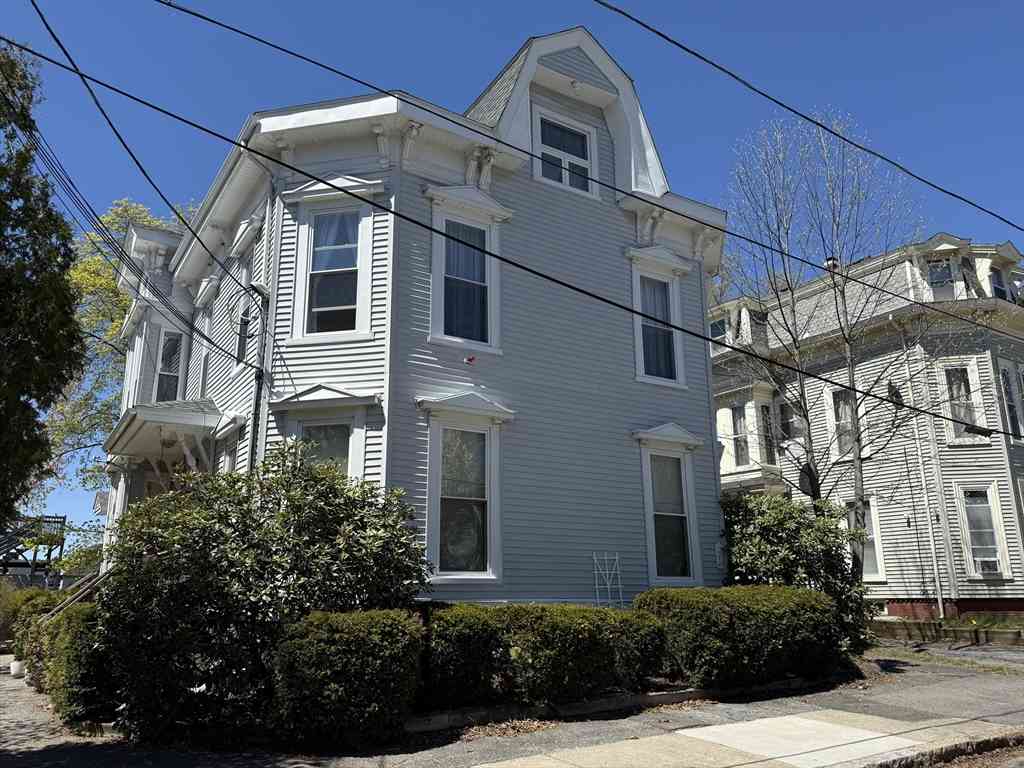 Condo For Sale - 7-9 Clinton St #2<br/> Haverhill, MA 01830