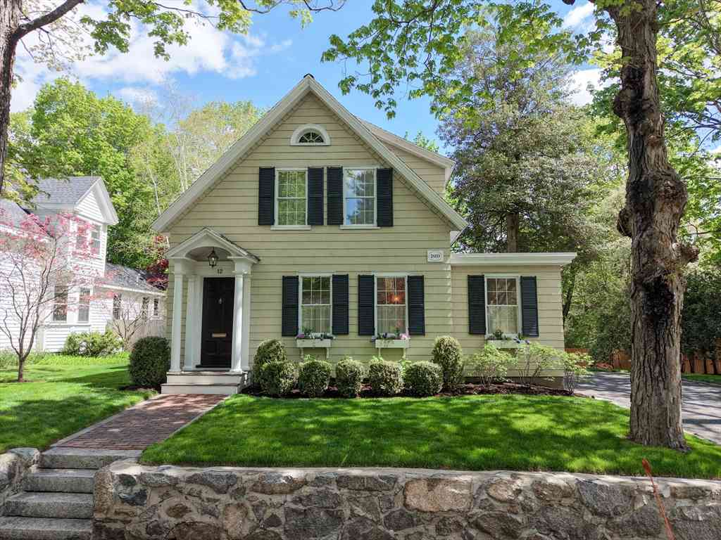 Homes For Sale - 12 Cottage Street<br/> Wellesley, MA 02482