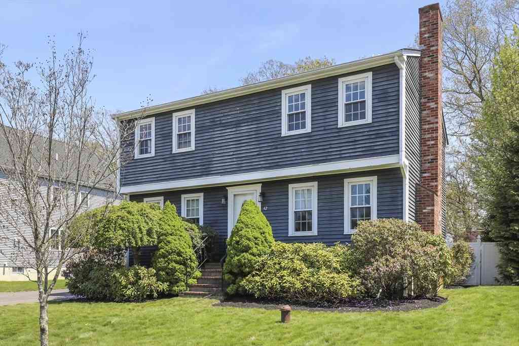 Homes For Sale - 42 Sewell St<br/> Plymouth County, Brockton, MA 02301