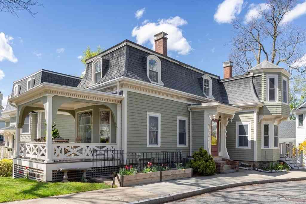 Condo For Sale - 123 Charlesbank Rd. #123<br/> Newton, MA 02458