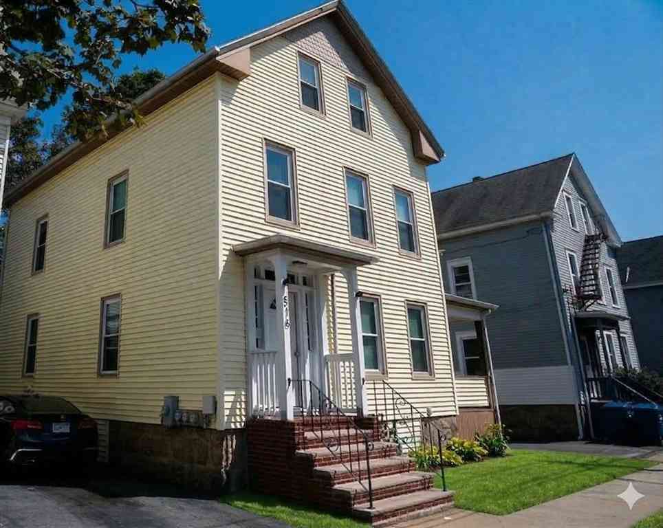 Multifamily For Sale - 518 Cottage St<br/> New Bedford, MA 02740