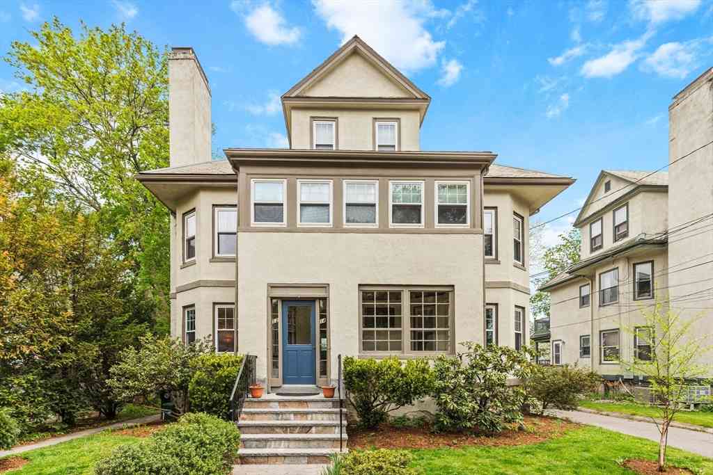 Condo For Sale - 12 Spruce St #12<br/> Watertown, MA 02472