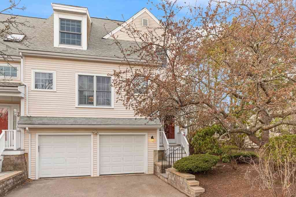 Condo For Sale - 72 Putnam St #72<br/> Needham, MA 02494