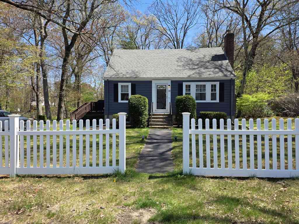 Homes For Sale - 10 Marion St<br/> Middlesex County, Wilmington, MA 01887