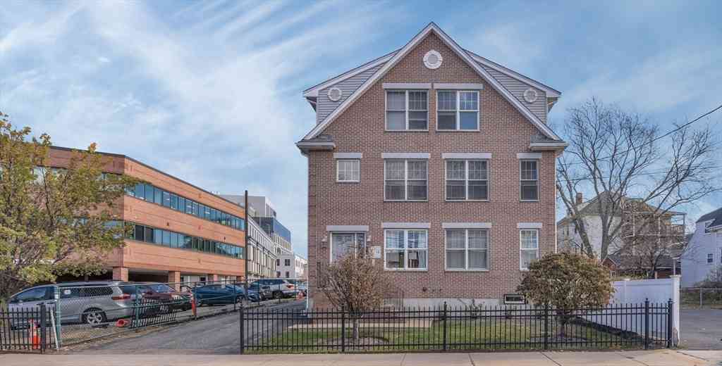 Condo For Sale - 287 Everett St. #1<br/> Boston, MA 02134