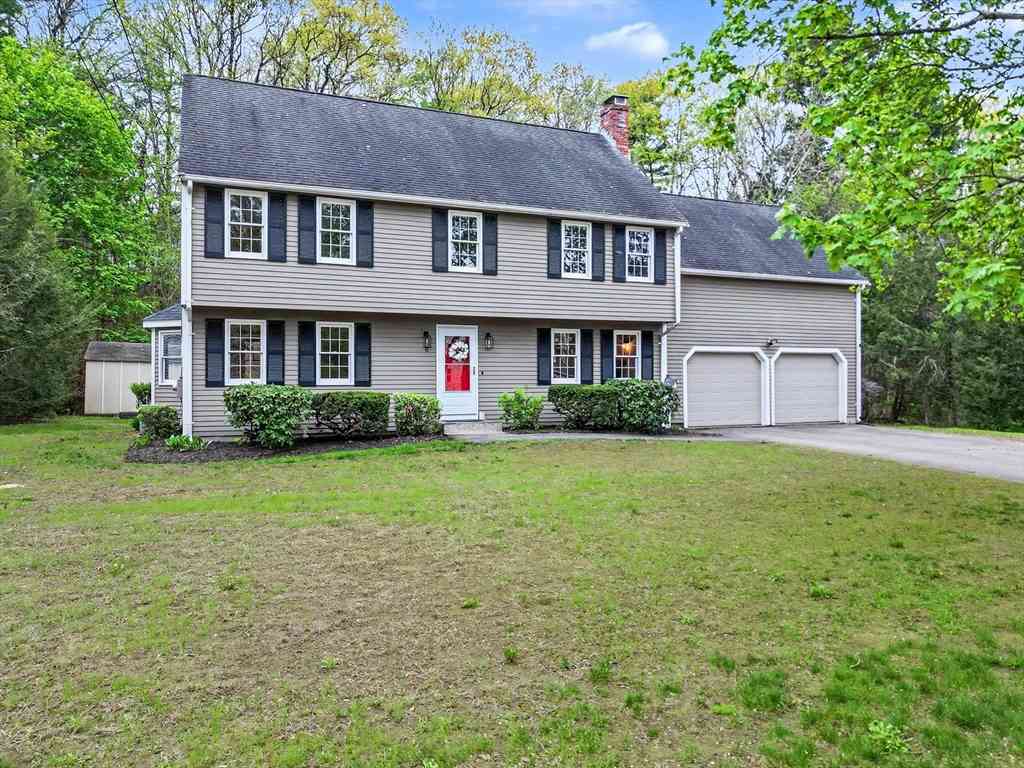 Homes For Sale - 8 Thomas Dr<br/> Norfolk County, Franklin, MA 02038