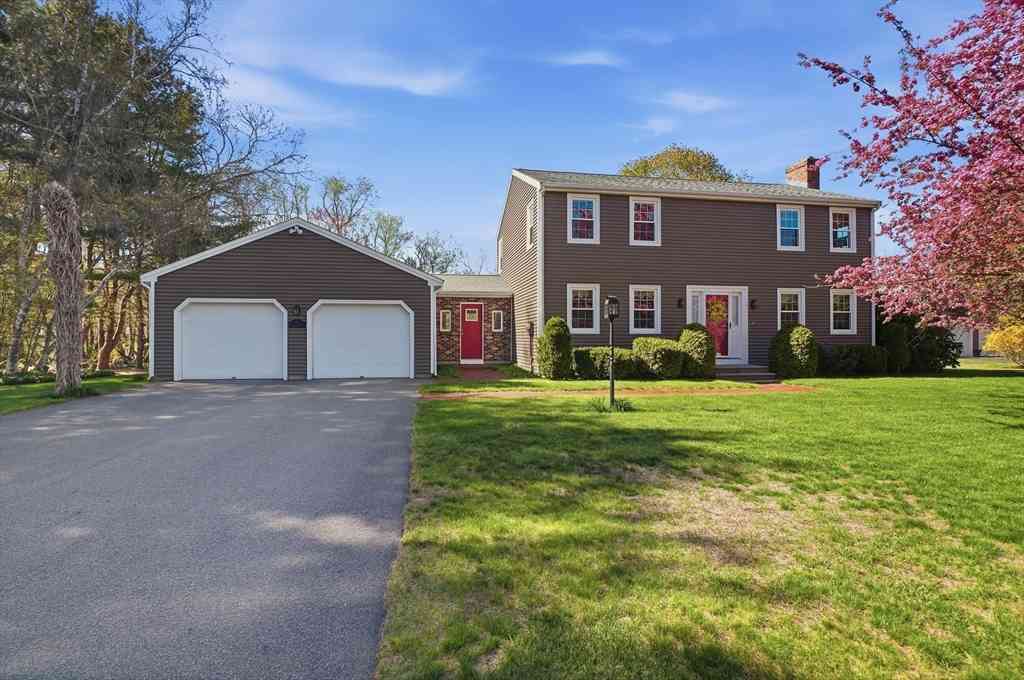 Homes For Sale - 5 Brian Circle<br/> Worcester County, Grafton, MA 01519
