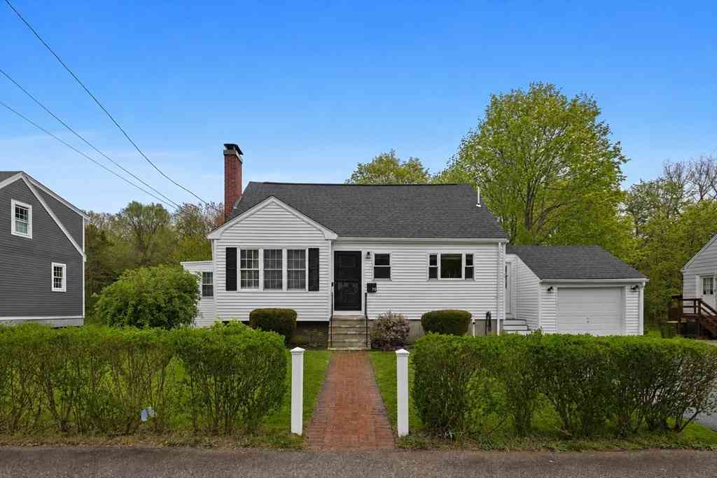 Homes For Sale - 79 Shaw St<br/> Norfolk County, Weymouth, MA 02191