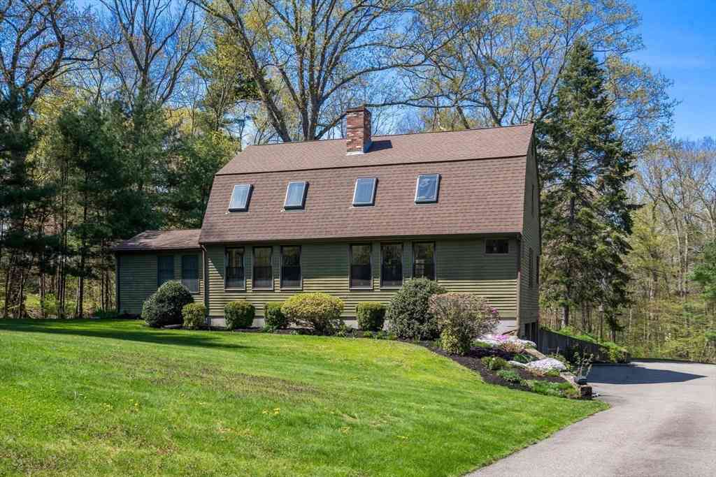Homes For Sale - 315 Summer Street<br/> Walpole, MA 02071