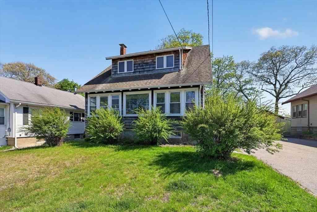 Homes For Sale - 19 Lochmere Ave<br/> Norfolk County, Weymouth, MA 02191