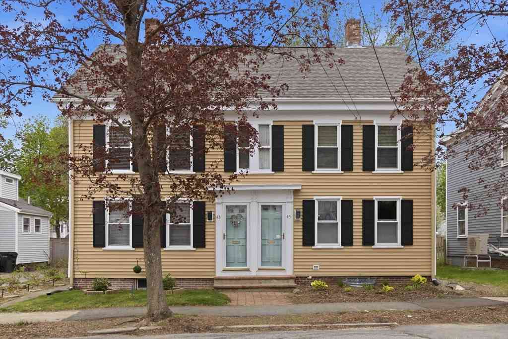 Condo For Sale - 43 Forrester Street #1<br/> Essex County, Newburyport, MA 01950