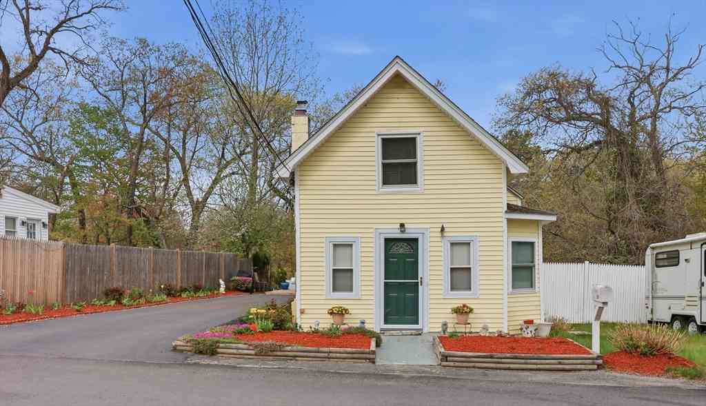 Homes For Sale - 366 Mount Wayte Ave<br/> Framingham, MA 01702