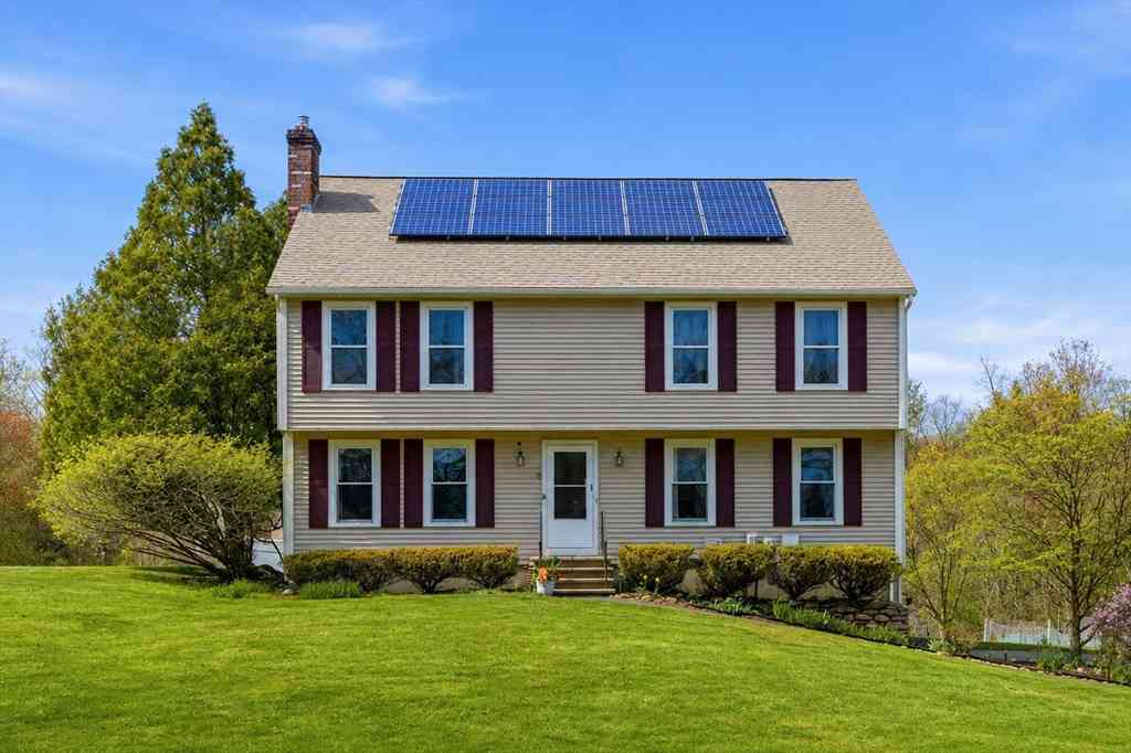 Homes For Sale - 8 Villanova Dr<br/> Middlesex County, Westford, MA 01886