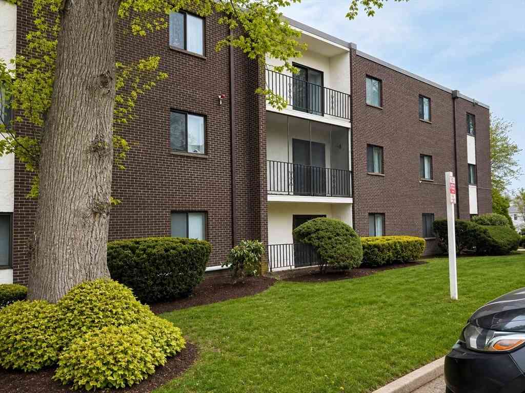 Condo For Rent - 24 South St #203<br/> Quincy, MA 02169