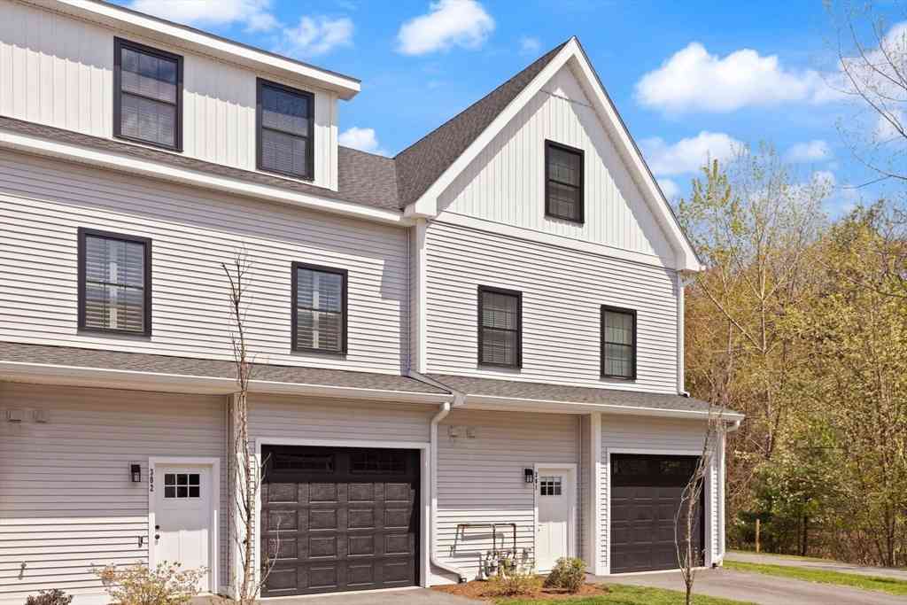 Condo For Sale - 300 Albion Rd #302<br/> Bedford, MA 01730