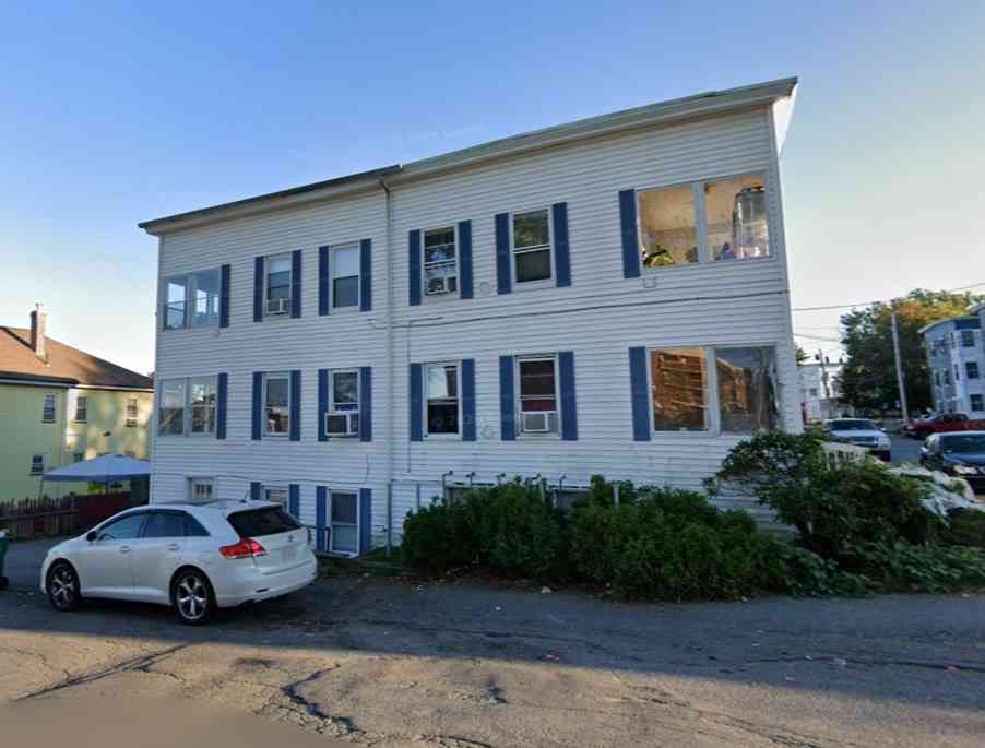 Apartment For Rent - 31 Edwards St #2F<br/> Worcester County, Fitchburg, MA 01420