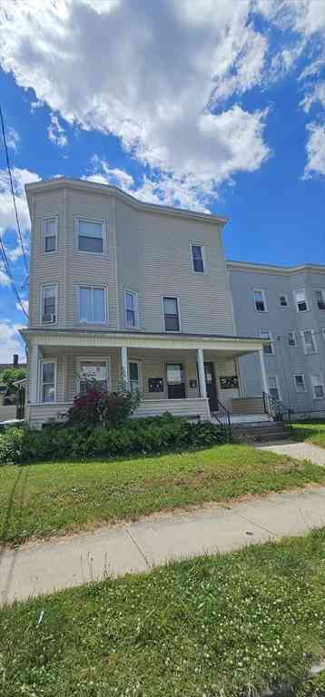 Homes For Rent - 44-46 Ames Ave #1B<br/> Chicopee, MA 01013