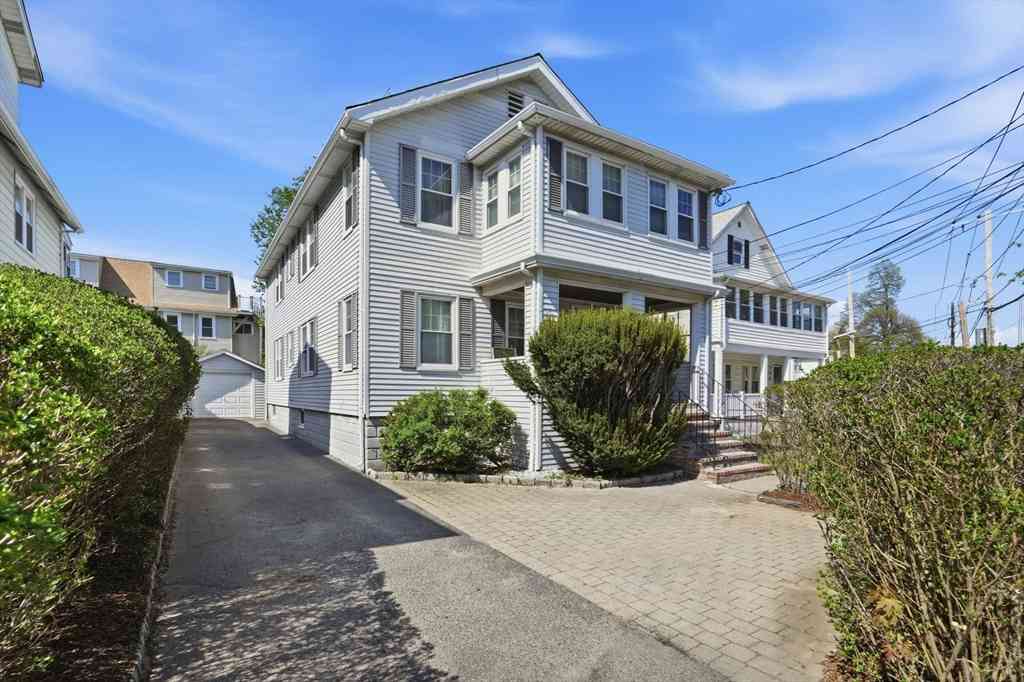 Multifamily For Sale - 702-704 Mount Auburn St<br/> Watertown, MA 02472